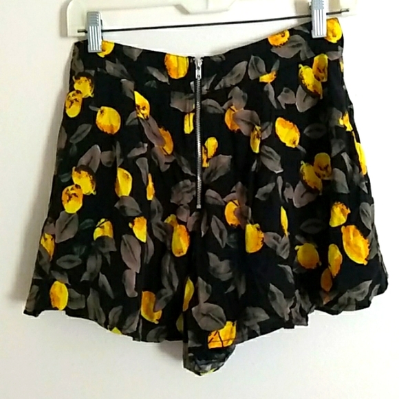 L' Atiste by Amy Lemon Print Flowy Shorts Boho SZ S - Picture 2 of 5